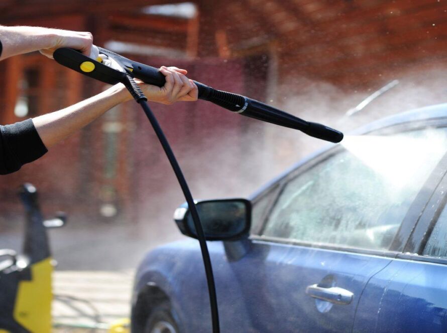 ustomer choosing Mobile Car Wash vs Drive-Thru Car Wash